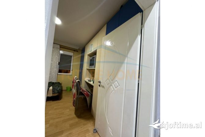Shtepi ne shitje Apartament ne Tirane, 2+1, Mobilimi E mobiluar, Pagesa 135,000  Euro.