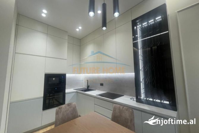 Shtepi me qera Vila Luksoze ne Tirane, 1+1, Mobilimi E mobiluar, Pagesa 1,000  Euro.