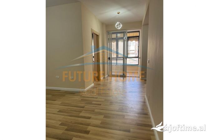 Shtepi ne shitje Apartament ne Tirane, 2+1, Mobilimi Bosh, pa mobiluar, Pagesa 115,000  Euro.