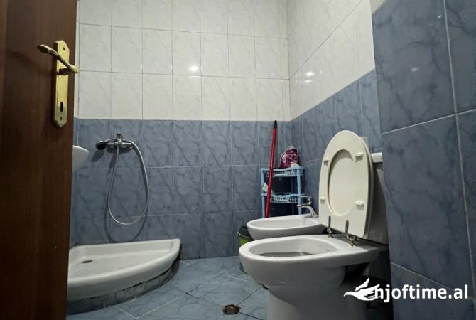 Shtepi me qera Apartament ne Tirane, 1+1, Mobilimi E mobiluar, Pagesa 450  Euro.