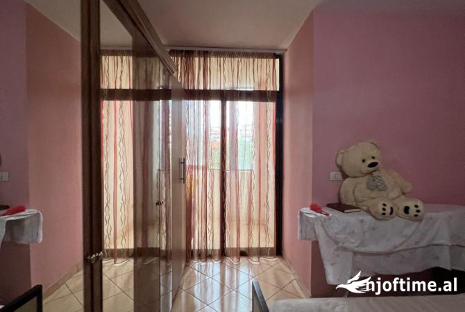 Shtepi me qera Apartament ne Tirane, 1+1, Mobilimi E mobiluar, Pagesa 450  Euro.