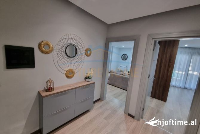 Shtepi me qera Apartament ne Tirane, 1+1, Mobilimi E mobiluar, Pagesa 1,000  Euro.