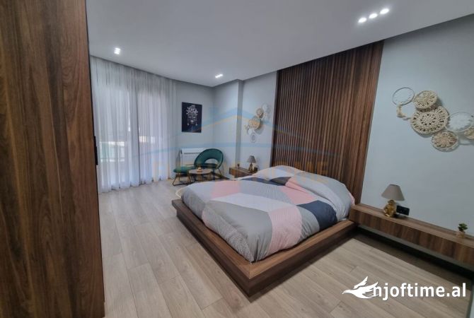 Shtepi me qera Apartament ne Tirane, 1+1, Mobilimi E mobiluar, Pagesa 1,000  Euro.