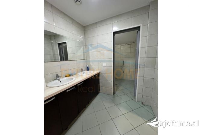 Ambient biznesi me qera 1+1 ne Tirane - 1,500 Euro