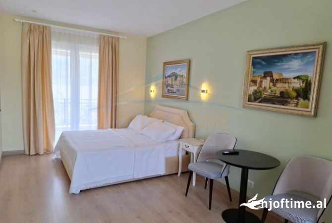 Shtepi me qera Vila Luksoze ne Tirane, 4+1, Mobilimi E mobiluar, Pagesa 3,000  Euro.