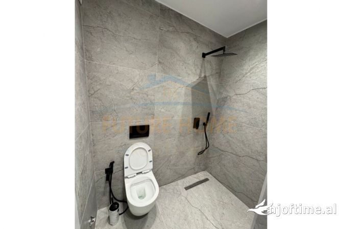 Shtepi ne shitje Apartament ne Tirane, 2+1, Mobilimi E mobiluar, Pagesa 200,000  Euro.