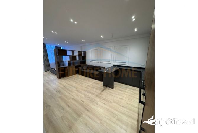 Shtepi ne shitje Apartament ne Tirane, 2+1, Mobilimi E mobiluar, Pagesa 200,000  Euro.