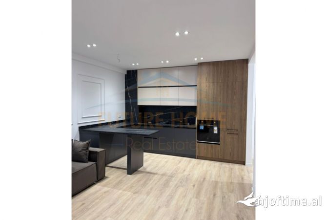 Shtepi ne shitje Apartament ne Tirane, 2+1, Mobilimi E mobiluar, Pagesa 200,000  Euro.