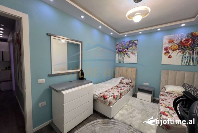 Shtepi me qera Apartament ne Tirane, 2+1, Mobilimi E mobiluar, Pagesa 700  Euro.