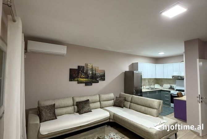 Shtepi me qera 2+1 ne Tirane - 500 Euro