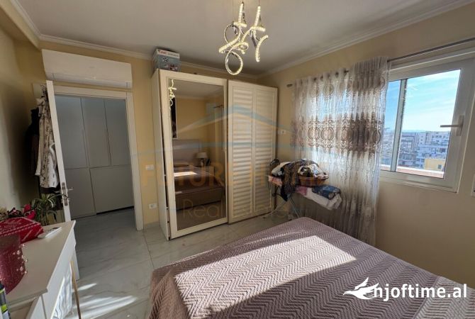 Shtepi ne shitje Apartament ne Durres, 2+1, Mobilimi E mobiluar, Pagesa 133,000  Euro.