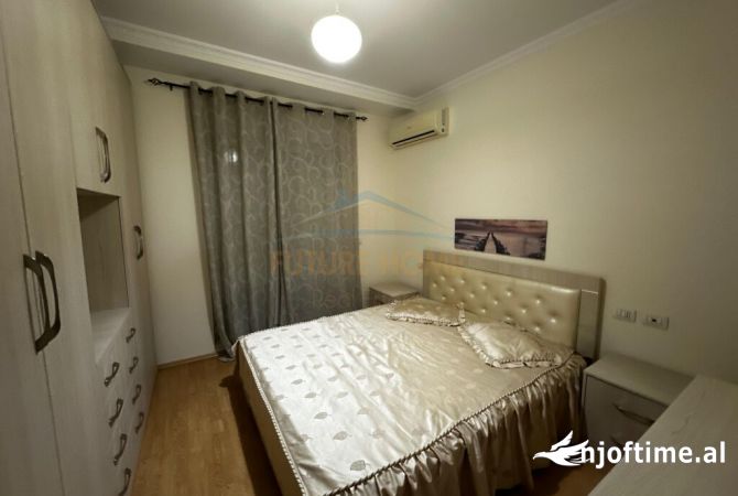Shtepi me qera Apartament ne Tirane, 1+1, Mobilimi E mobiluar, Pagesa 550  Euro.