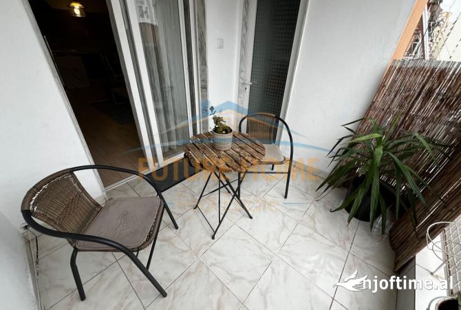 Shtepi me qera Apartament ne Tirane, 2+1, Mobilimi E mobiluar, Pagesa 880  Euro.