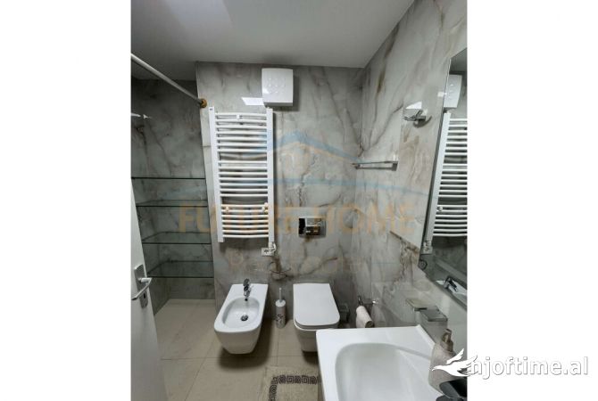 Shtepi me qera Apartament ne Tirane, 2+1, Mobilimi E mobiluar, Pagesa 1,200  Euro.
