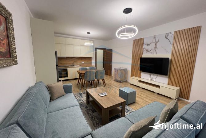 Shtepi me qera Apartament ne Tirane, 2+1, Mobilimi E mobiluar, Pagesa 800  Euro.