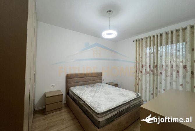 Shtepi me qera Apartament ne Tirane, 2+1, Mobilimi E mobiluar, Pagesa 800  Euro.