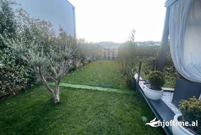 Shtepi me qera 2+1 ne Tirane - 1,700 Euro