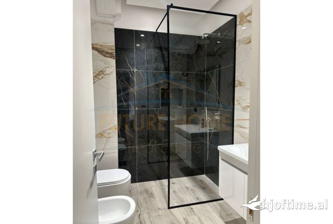 Shtepi ne shitje Apartament ne Tirane, 2+1, Mobilimi E mobiluar, Pagesa 400,000  Euro.