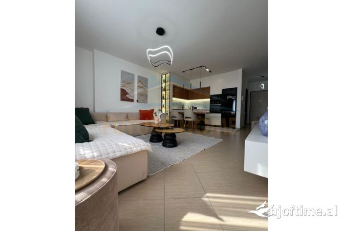 Shtepi ne shitje Apartament ne Tirane, 2+1, Mobilimi E mobiluar, Pagesa 165,000  Euro.