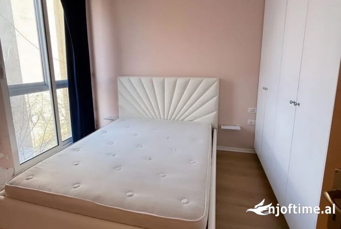 Shtepi ne shitje Apartament ne Tirane, 1+1, Mobilimi E mobiluar, Pagesa 95,000  Euro.