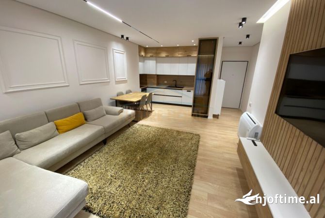 Shtepi me qera 2+1 ne Tirane - 1,200 Euro