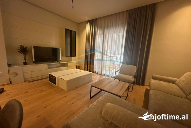 Shtepi me qera 2+1 ne Tirane - 1,200 Euro