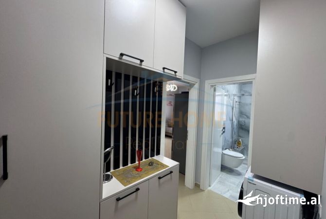 Shtepi ne shitje Apartament ne Durres, Garsoniere, Mobilimi E mobiluar, Pagesa 75,000  Euro.