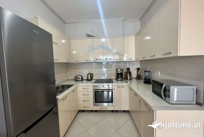 Shtepi me qera Apartament ne Tirane, 2+1, Mobilimi E mobiluar, Pagesa 500  Euro.