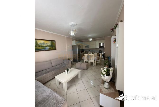 Shtepi ne shitje Apartament ne Tirane, 2+1, Mobilimi E mobiluar, Pagesa 138,000  Euro.