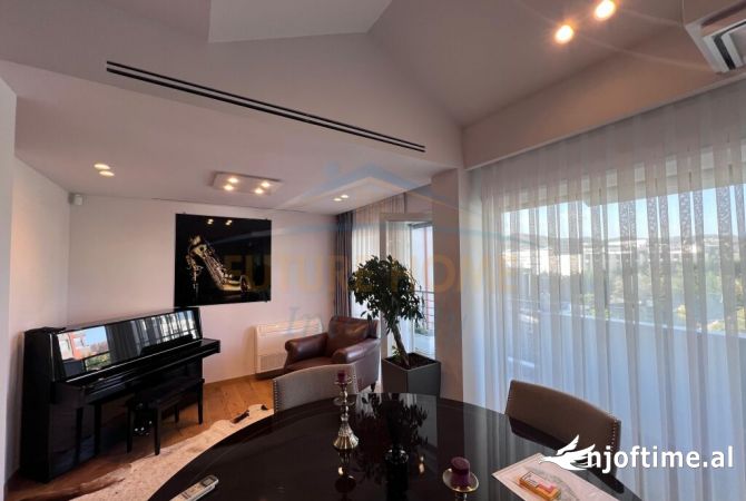 Shtepi me qera Vila Luksoze ne Tirane, 4+1, Mobilimi E mobiluar, Pagesa 4,000  Euro.
