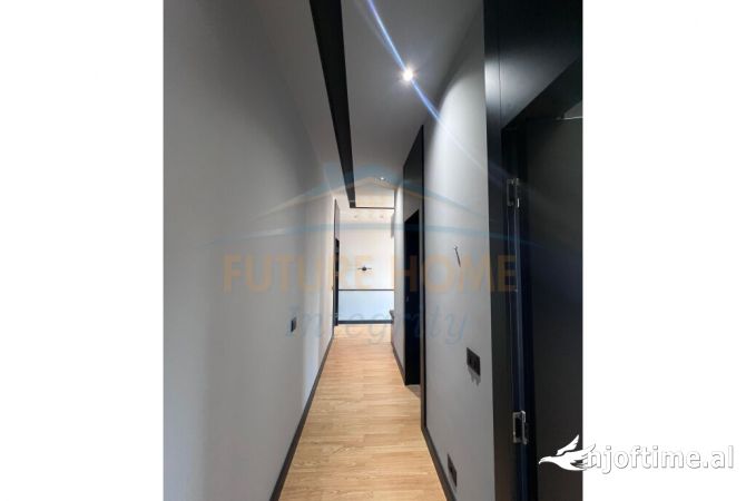 Shtepi me qera 4+1 ne Durres - 7,500 Euro