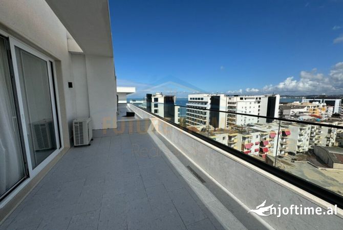 Shtepi ne shitje Penthose(kati i fundit panoramik) ne Durres, 1+1, Mobilimi E mobiluar, Pagesa 230,000  Euro.