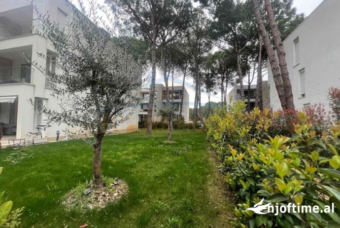 Shtepi ne shitje Apartament ne Durres, 2+1, Mobilimi E mobiluar, Pagesa 360,000  Euro.