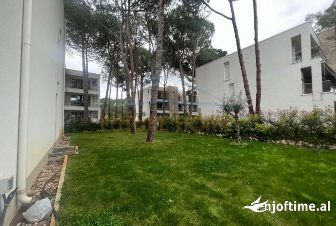 Shtepi ne shitje Apartament ne Durres, 2+1, Mobilimi E mobiluar, Pagesa 360,000  Euro.