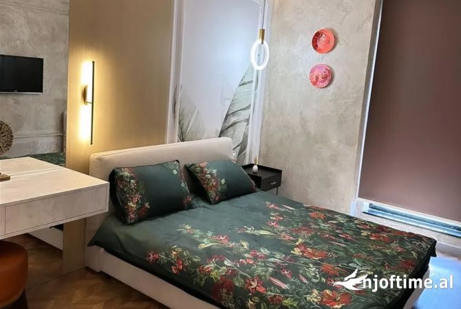 Shtepi me qera Apartament ne Tirane, 1+1, Mobilimi E mobiluar, Pagesa 1,000  Euro.
