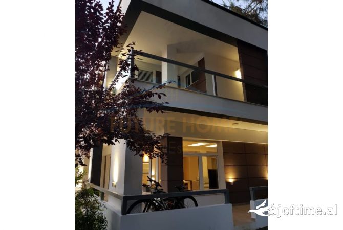 Shtepi ne shitje 3+1 ne Durres - 750,000 Euro