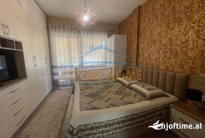 Shtepi me qera Apartament ne Tirane, 2+1, Mobilimi E mobiluar, Pagesa 1,000  Euro.