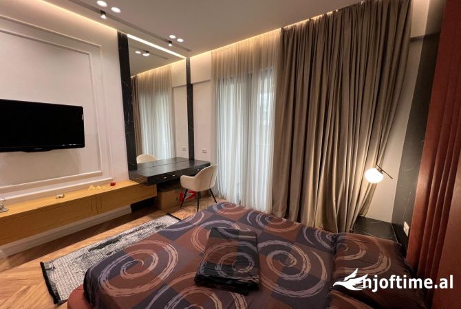 Shtepi me qera Apartament ne Tirane, 2+1, Mobilimi E mobiluar, Pagesa 1,380  Euro.