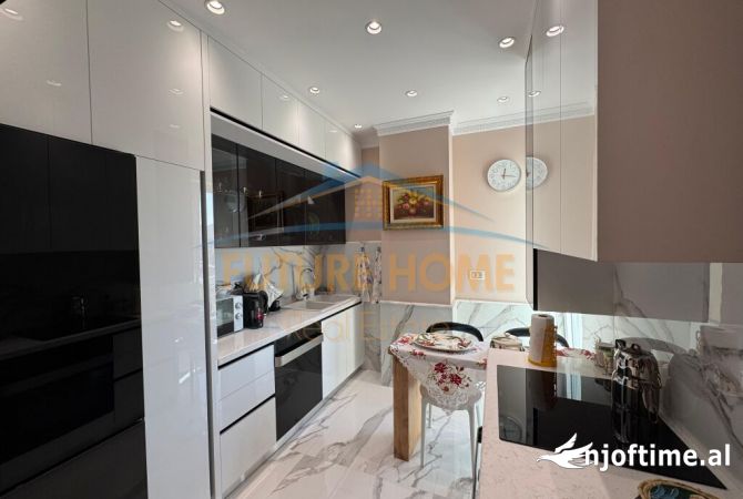 Shtepi me qera Apartament ne Tirane, 2+1, Mobilimi E mobiluar, Pagesa 2,300  Euro.