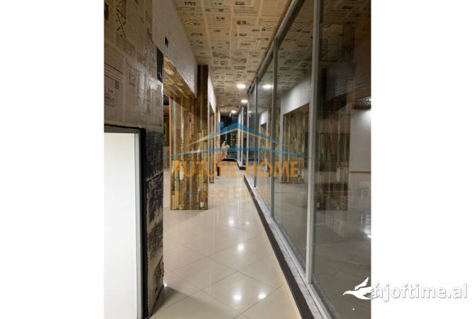 Ambient biznesi me qera 3+1 ne Tirane - 1,700 Euro