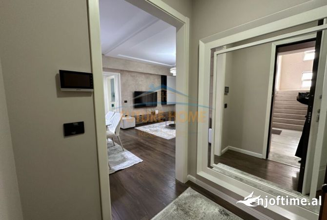 Shtepi me qera Apartament ne Tirane, 3+1, Mobilimi E mobiluar, Pagesa 1,900  Euro.