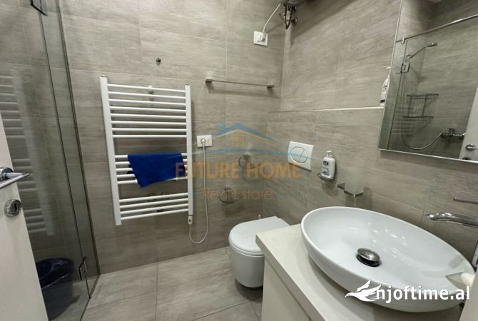 Shtepi me qera Apartament ne Tirane, 3+1, Mobilimi E mobiluar, Pagesa 1,900  Euro.