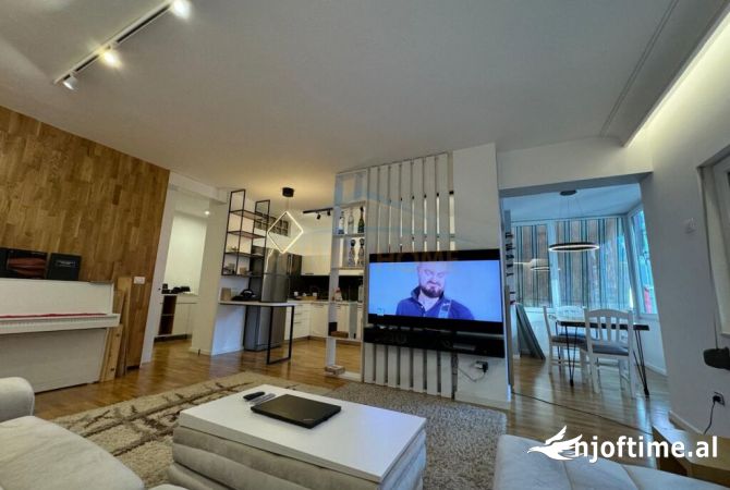 Shtepi ne shitje Apartament ne Tirane, 2+1, Mobilimi E mobiluar, Pagesa 455,000  Euro.
