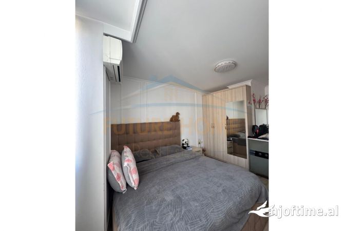 Shtepi ne shitje Apartament ne Tirane, 2+1, Mobilimi E mobiluar, Pagesa 220,000  Euro.