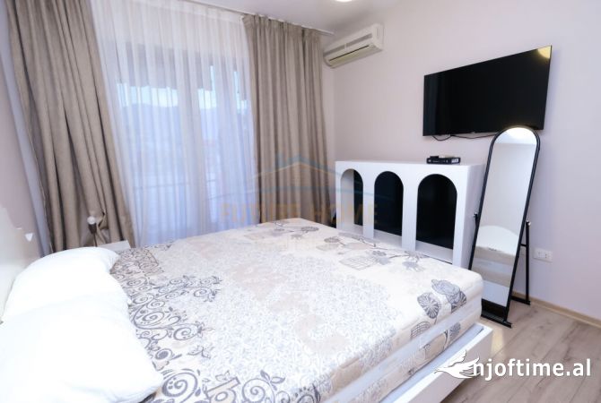 Shtepi ne shitje Apartament ne Tirane, 2+1, Mobilimi E mobiluar, Pagesa 290,000  Euro.