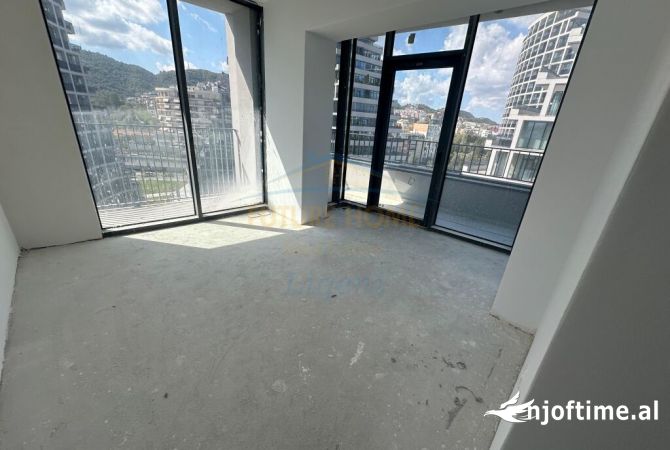 Apartment for sale in Tirana 3+1, Emty
