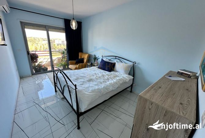 Shtepi ne shitje Apartament ne Tirane, 2+1, Mobilimi E mobiluar, Pagesa 310,000  Euro.