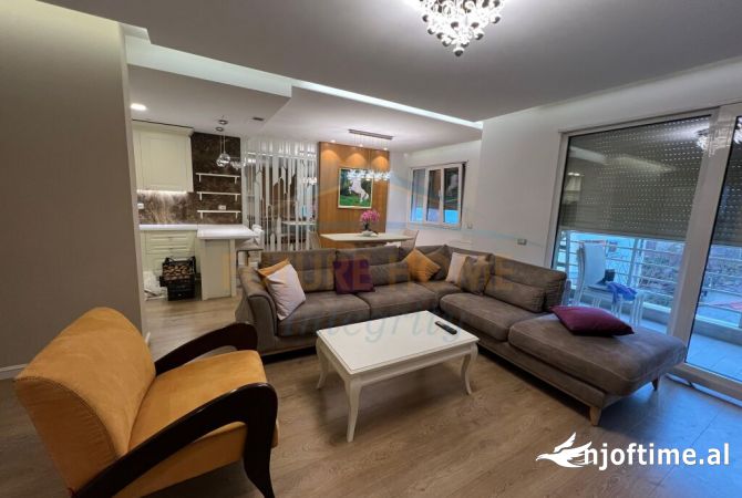 Shtepi me qera Apartament ne Tirane, 2+1, Mobilimi E mobiluar, Pagesa 830  Euro.