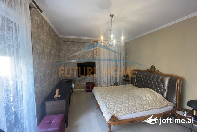 Shtepi ne shitje Apartament ne Tirane, 3+1, Mobilimi E mobiluar, Pagesa 260,000  Euro.