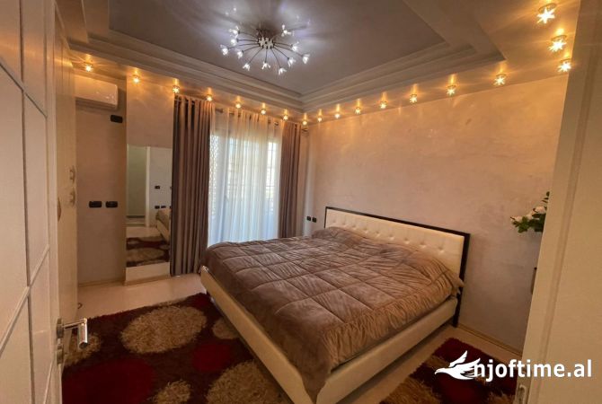 Shtepi ne shitje 2+1 ne Tirane - 300,000 Euro